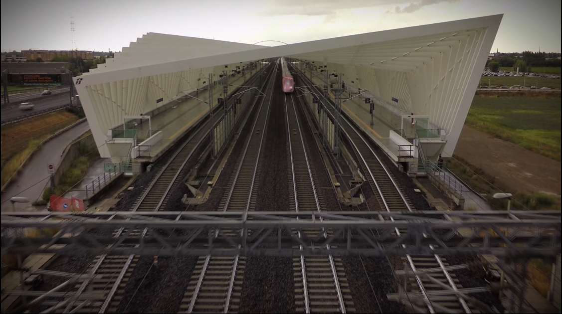 vista dall'alto ingresso stazione Reggio Emilia AV